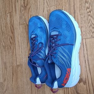 HOKA Men's Clifton 6 sneakers size 11 wide